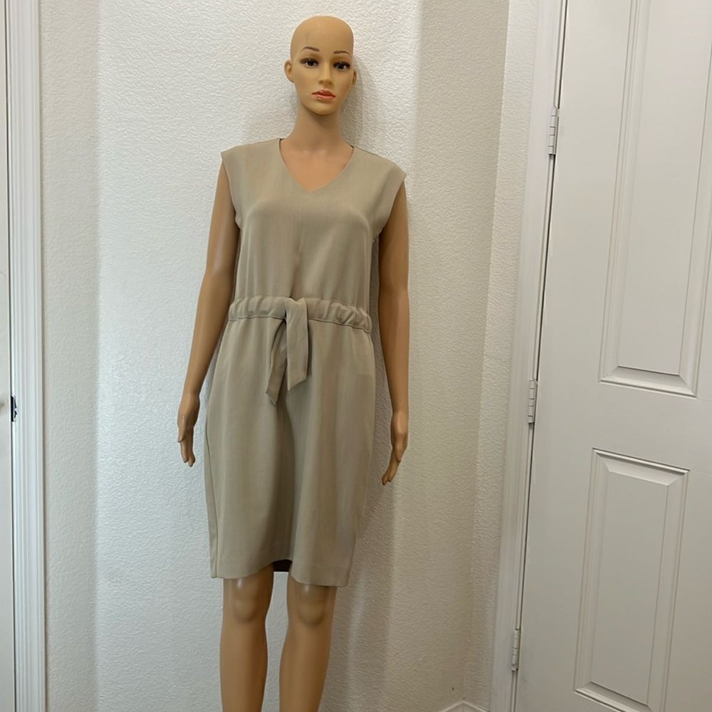 Taylor Dress Sz 2 VNeck Sleeveless Beige Tan Brown Adjustable Tie Waistband Midi